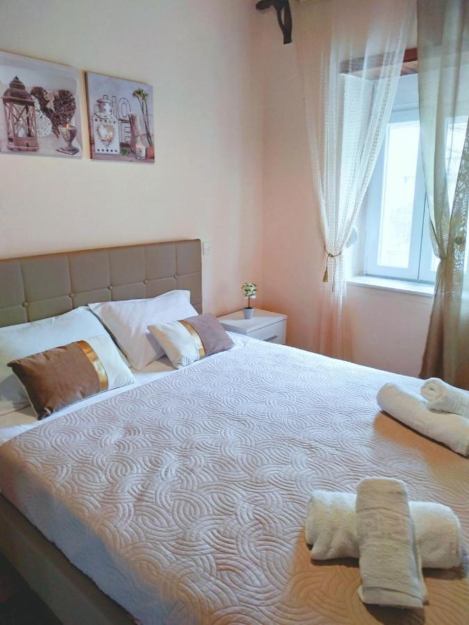 Eveline House Apartment Kallirakhi ภายนอก รูปภาพ